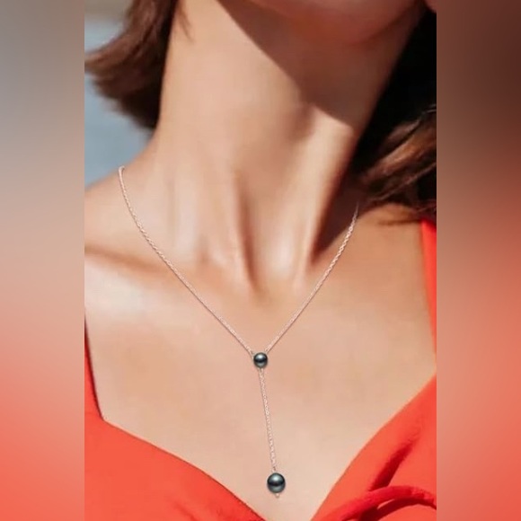 Stunning Neiman Marcus Sterling silver 18KT Genuine black Pearl Y  Drop necklace